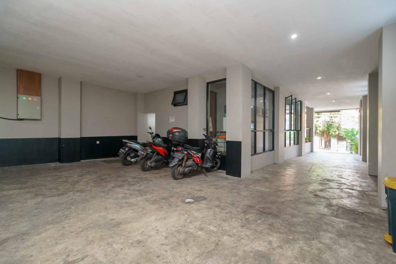 Reddoorz Plus Near Radio Dalam 3 Jakarta Eksteriør bilde