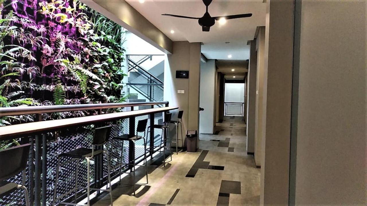 Reddoorz Plus Near Radio Dalam 3 Jakarta Eksteriør bilde